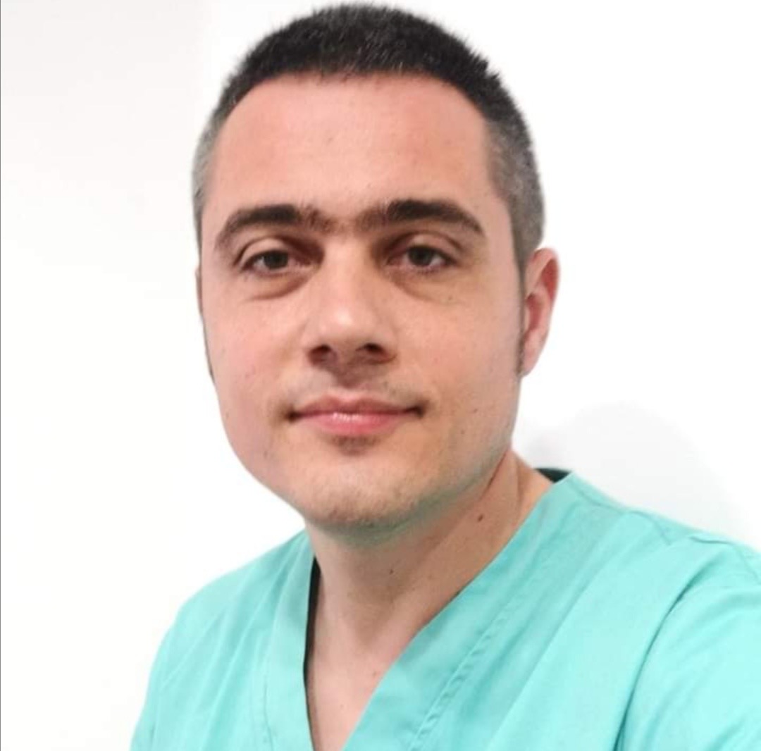 Dr Miroslav Jeremić